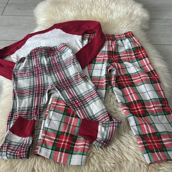 Carter’s & Children’s Place Christmas Pajama Set & Fleece Bottoms Size 4T - Picture 10 of 10